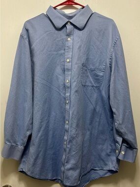 Men's Light Blue Long-Sleeve Button-Down Shirt